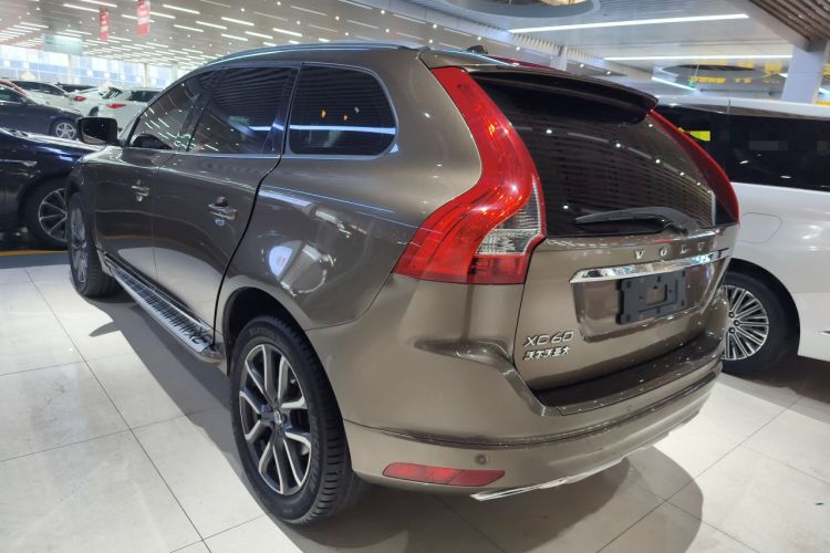 Used Volvo XC60 2017 T5 AWD Smart Upgrade Edition
