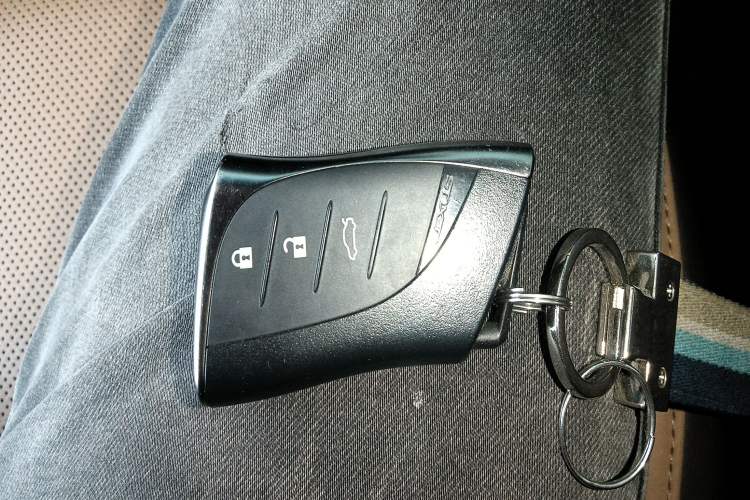 Used Lexus ES 2020 260 Excellence Edition
