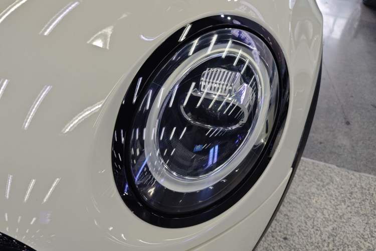 Used  MINI 2019 2.0T COOPER S Artist Five-Door Edition
