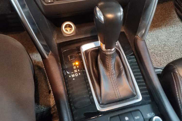 Used Mazda CX-4 2018 2.0L Automatic Two-Wheel Drive Blue Sky Premium Upgrade Version China V Standard
