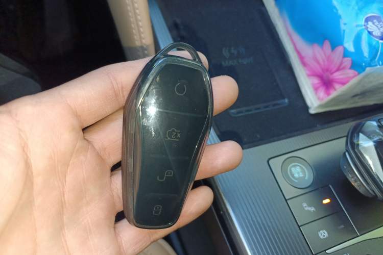 Used BYD Song L DM-i 2024 112 km Beyond Edition
