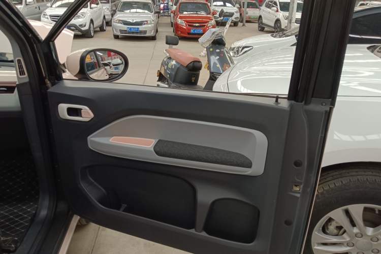 Used Chery QQ Ice Cream 2022 170km Sundae Phosphate Lithium-Ion