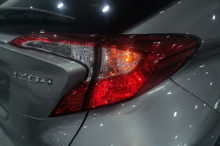 Used Toyota IZOA 2020 2.0L Enjoy Edition
