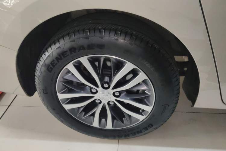 Used Buick GL8 2022 ES Landtrek 653T Luxury Edition
