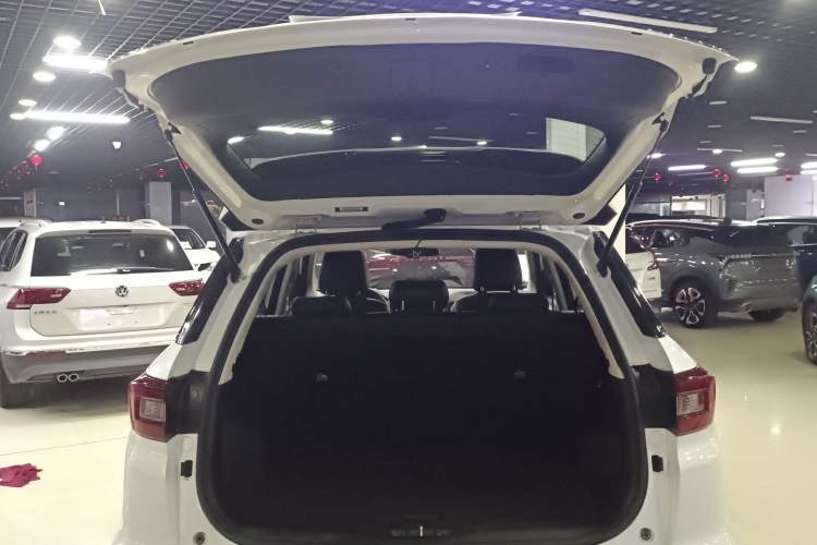 Used Changan CS55 2018 1.5T Automatic Colorful Edition China V Standard
