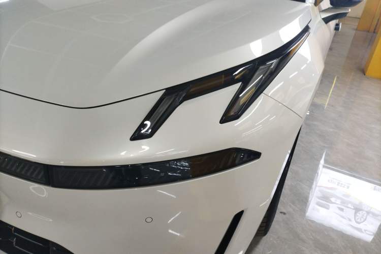 Used Lynk & Co 07 2024 EM-P 126 Long-Range Halo
