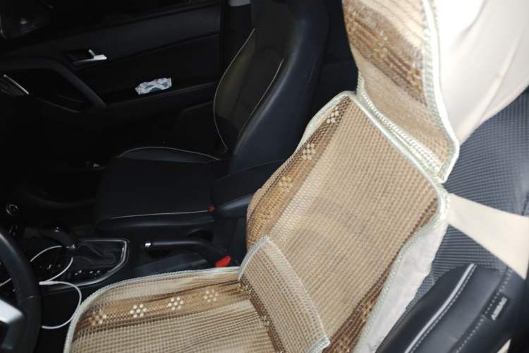 Used Hyundai ix25 2015 1.6L Automatic Two-Wheel-Drive Deluxe DLX Model