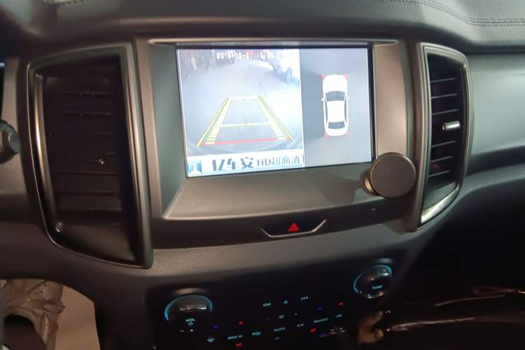 Used Ford Everest 2016 2.0T Gasoline Automatic 4x4 Luxury Edition
