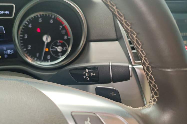 Used Mercedes-Benz M-Class 2014 ML 320 4MATIC