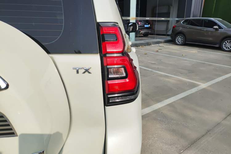 Used Toyota Prado 2018 3.5L Automatic TX-L with Rear-Mounted Spare Tire