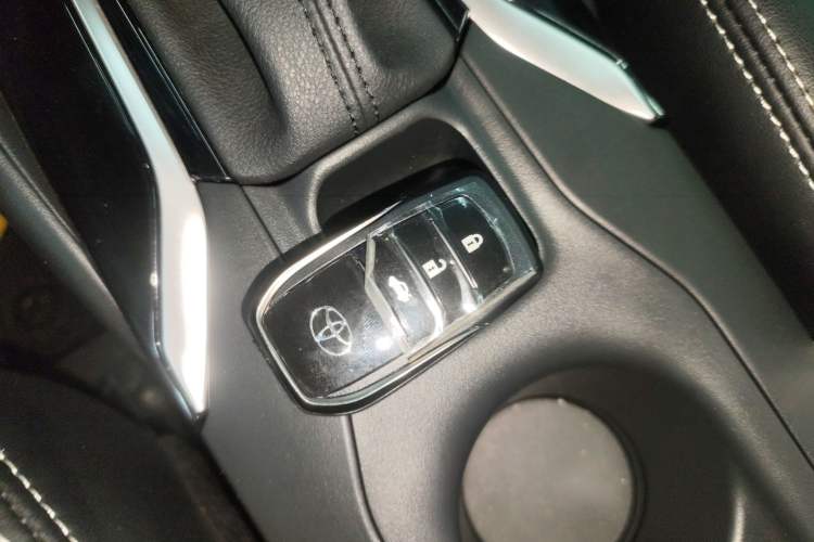 Used Toyota Corolla 2023 1.8L Smart Electric Hybrid Dual-Motor Elite Edition
