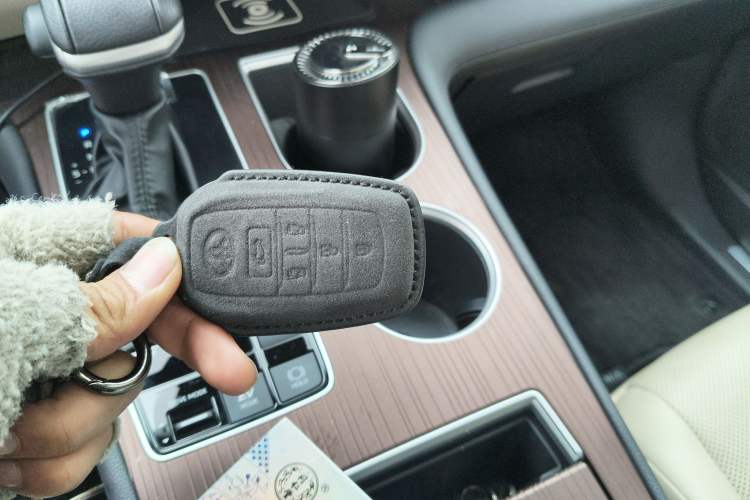 Used Toyota Granvia 2023 2.5L Hybrid Prestige PLUS Edition