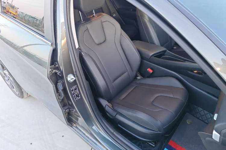 Used Hyundai Elantra 2023 1.5L CVT GLX Elite Edition
