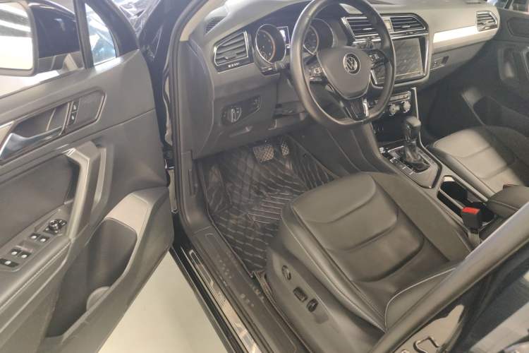 Used Volkswagen Tiguan L 2021 330TSI Automatic Two-Wheel Drive Smart Edition