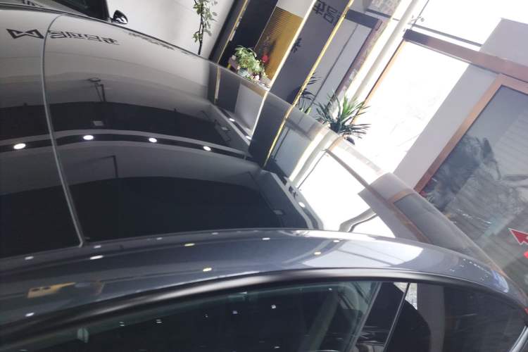 Used Tesla Model Y 2024 Long-Range All-Wheel-Drive Version
