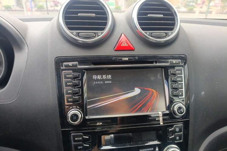 Used Haval H6 2013 Upgraded Model 2.4L Automatic Two-Wheel Drive Elite Version