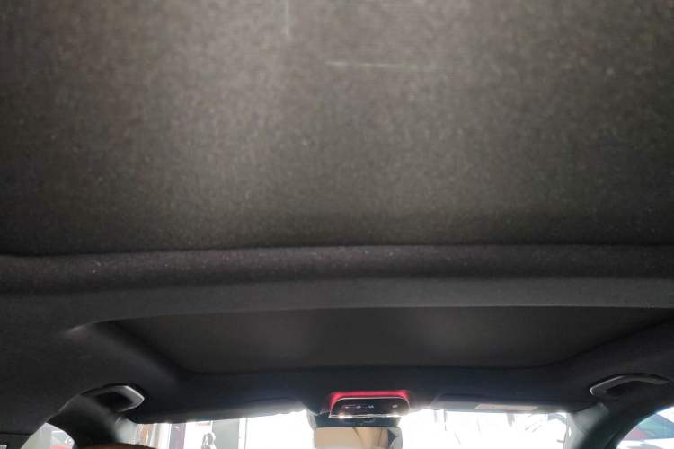 Used Mercedes-Benz E-Class New Energy 2024 E 350 e L Plug-in Hybrid Sedan
