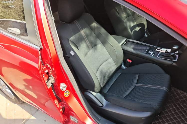 Used Mazda Mazda 3 Axela 2017 Sedan 1.5L Automatic Luxury Model China VI Standard