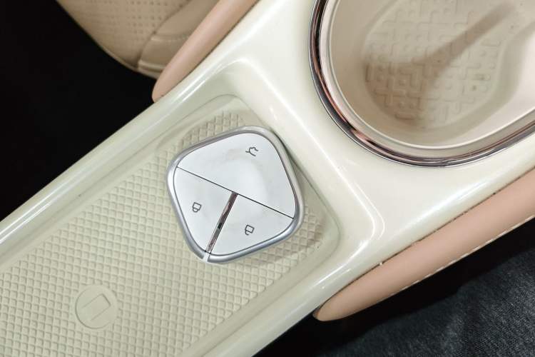 Used Wuling Bingo 2025 333 km Lingxi Connected Version
