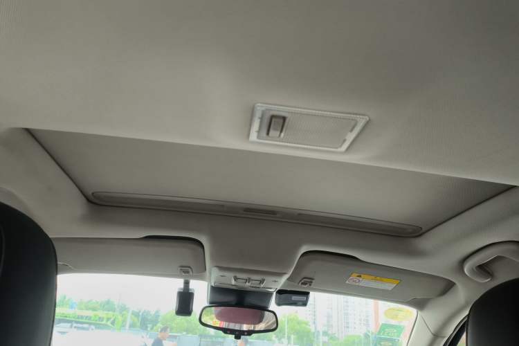 Used Buick Encore 2017 18T Automatic Two-Wheel Drive Urban Elite Model
