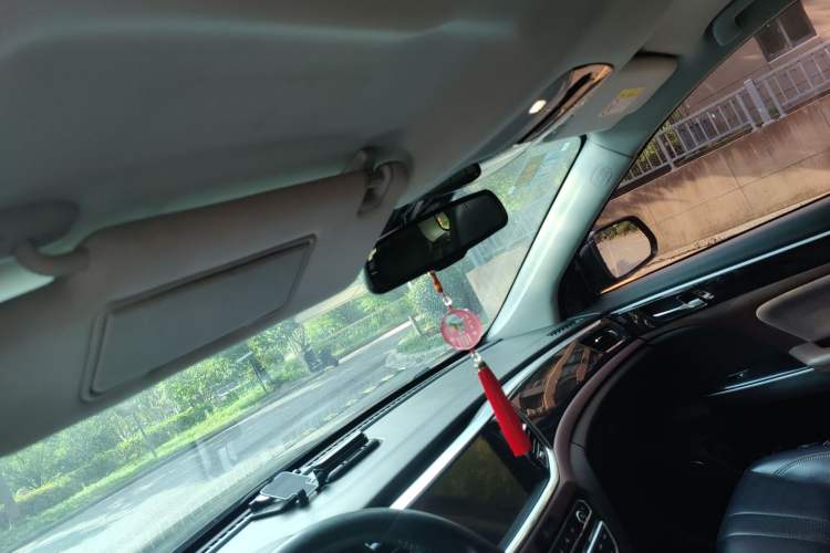 Used GAC Trumpchi GS8 2017 320T Two-Wheel Drive Luxury Smart Connectivity Version (7 Seats)
