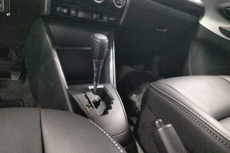 Used Toyota YARiS L 2017 1.5E CVT Dynamic Edition
