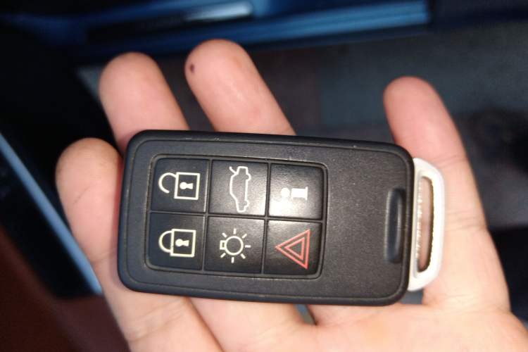 Used Volvo V60 2015 T5 Zhiya Edition