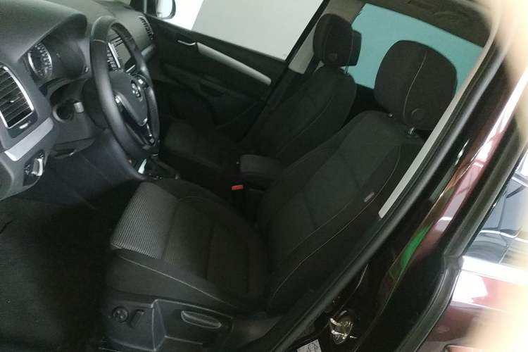 Used Volkswagen Sharan 2018 Revised Version 380TSI Comfort Edition 7-Seater
