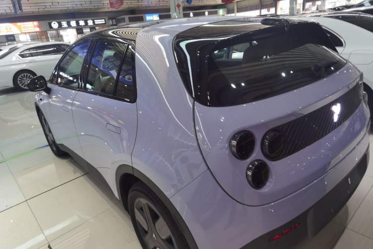 Used  firefly 2025 Illuminated Edition