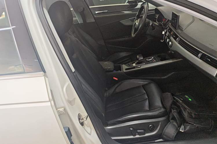 Used Audi A4L 2019 40 TFSI Ambition China VI