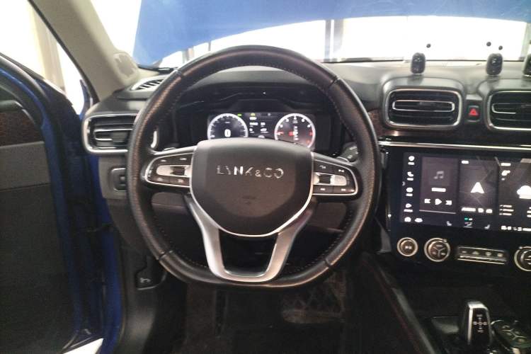 Used Lynk & Co 02 2018 1.5T DCT Two-Wheel Drive Pro Version China V Emission Standard
