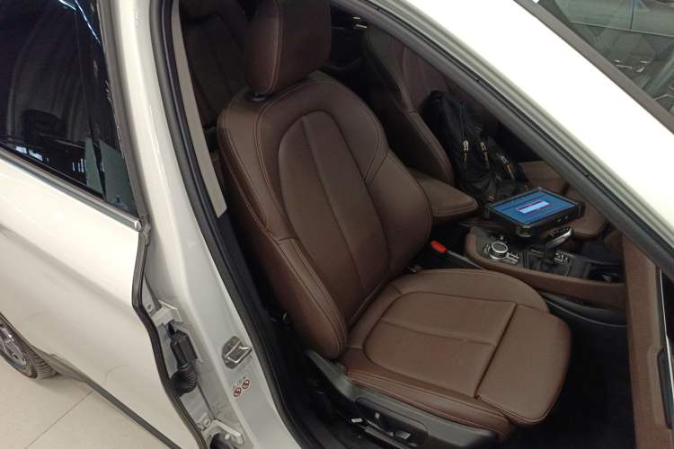 Used BMW X1 2020 sDrive25Li Leading Model
