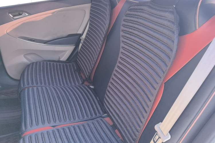 Used Hyundai Verna 2014 1.4L Manual Smart GLS Trim
