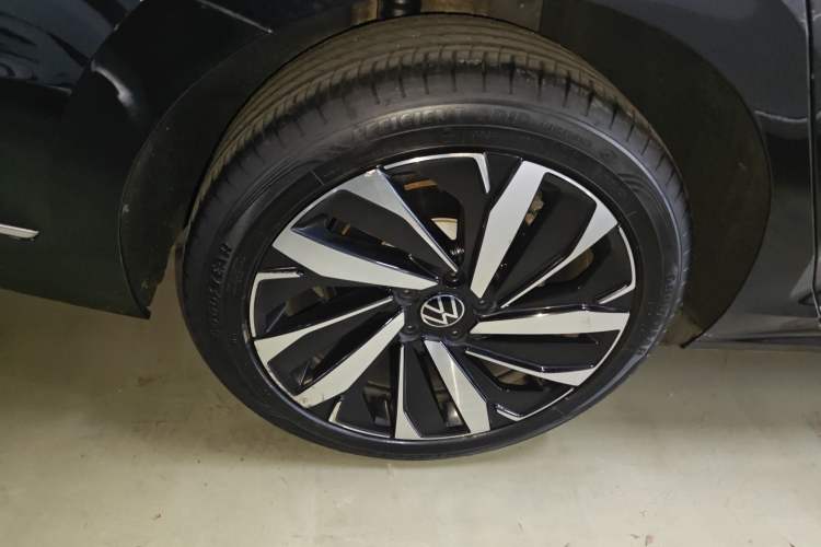 Used Volkswagen Passat 2023 330TSI Luxury Edition
