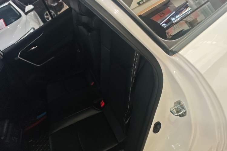 Used Toyota RAV4 2020 Dual-Engine 2.5L E-CVT Two-Wheel Drive Elite Edition
