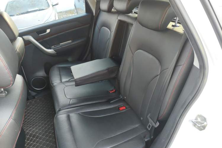 Used Haval H6 2014 Sport Version 1.5T Manual Two-Wheel Drive Elite Edition
