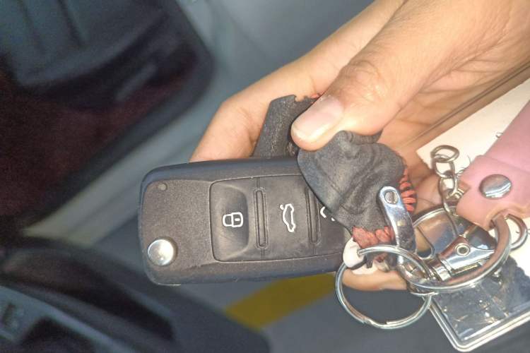 Used Volkswagen Bora 2016 1.6L Manual Fashion Edition
