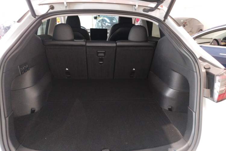 Used Tesla Model Y 2024 Rear-Wheel-Drive Version