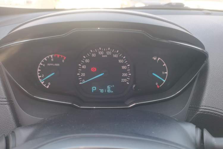 Used Ford Escort 2015 1.5L Automatic Fashion Model
