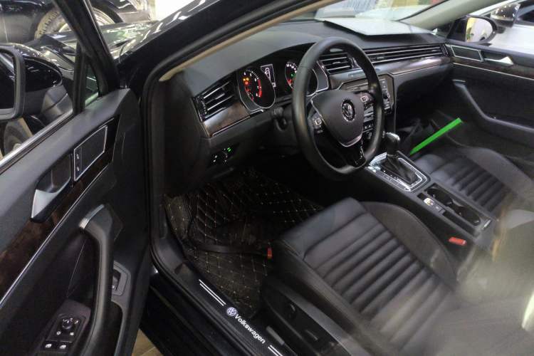 Used Volkswagen Magotan 2019 330TSI DSG Leading Model China VI Standard