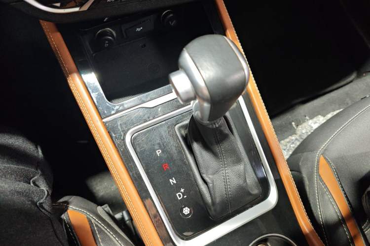 Used Zotye T300 2017 1.5T CVT Premium Edition