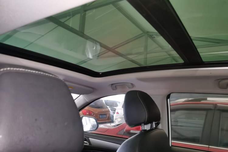 Used Roewe RX5 2019 20T Two-Wheel Drive Automatic Ali Smart Connectivity Platinum Edition