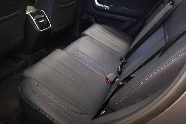 Used Chery Tiggo 7 C-DM 2025 1.5T 120KM Luxury Trim
