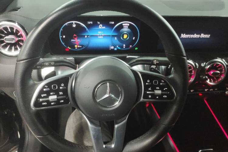 Used Mercedes-Benz GLB 2022 Second Facelift GLB 200 Dynamic Edition
