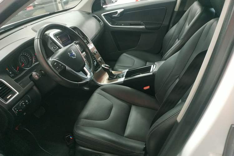 Used Volvo XC60 2017 T5 Smart Upgrade Edition