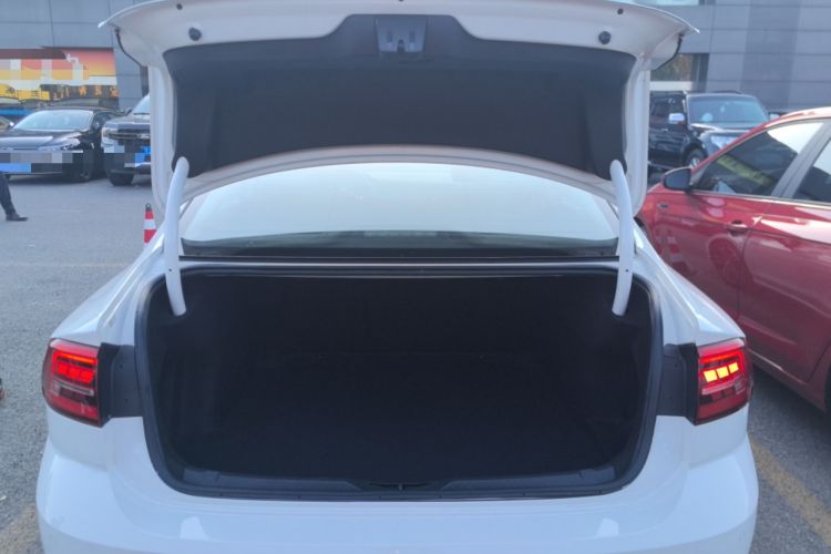 Used Volkswagen Lamando 2021 280TSI DSG Comfort Edition
