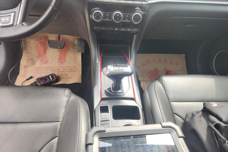 Used Haval H2 2018 Blue-Label 1.5T Dual-Clutch Two-Wheel-Drive Luxury Model
