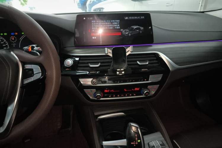 Used BMW 5 Series 2018 530Li Leading Edition Luxury Package
