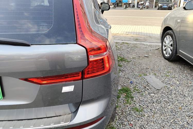 Used Volvo XC60 New Energy 2021 T8 E-Drive Hybrid Smart & Dynamic Edition