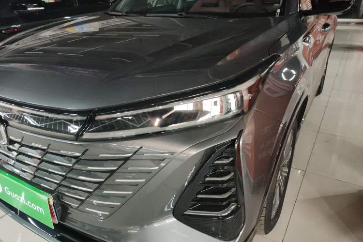 Used Changan CS75 PLUS 2024 3rd Generation Champion Edition 2.0T Intelligent Drive Performance Model
